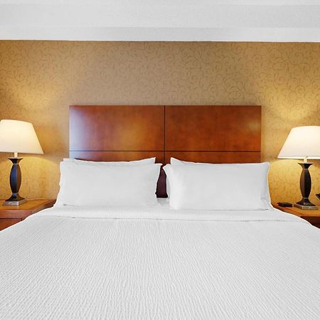 Sandman Hotel & Suites London Downtown Esterno foto