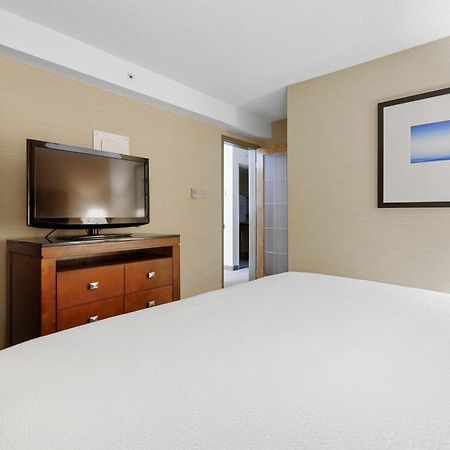 Sandman Hotel & Suites London Downtown Esterno foto