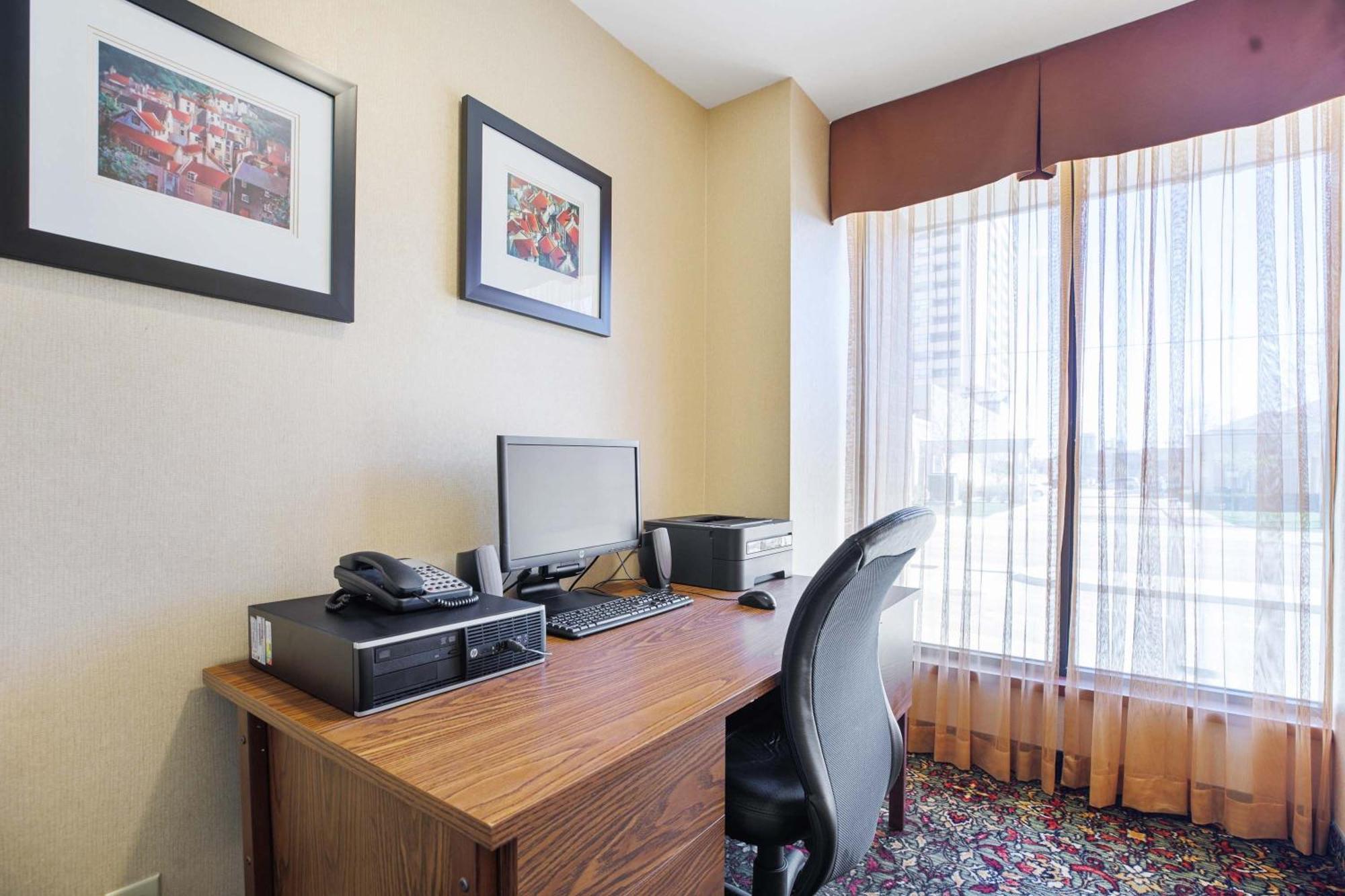 Sandman Hotel & Suites London Downtown Esterno foto