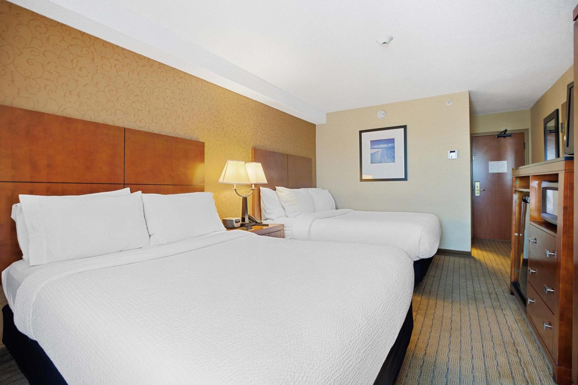 Sandman Hotel & Suites London Downtown Esterno foto