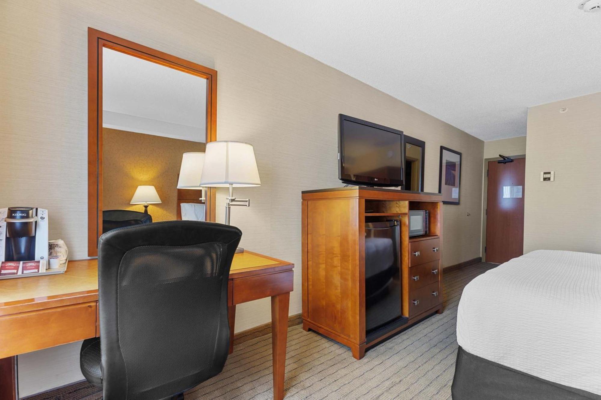 Sandman Hotel & Suites London Downtown Esterno foto