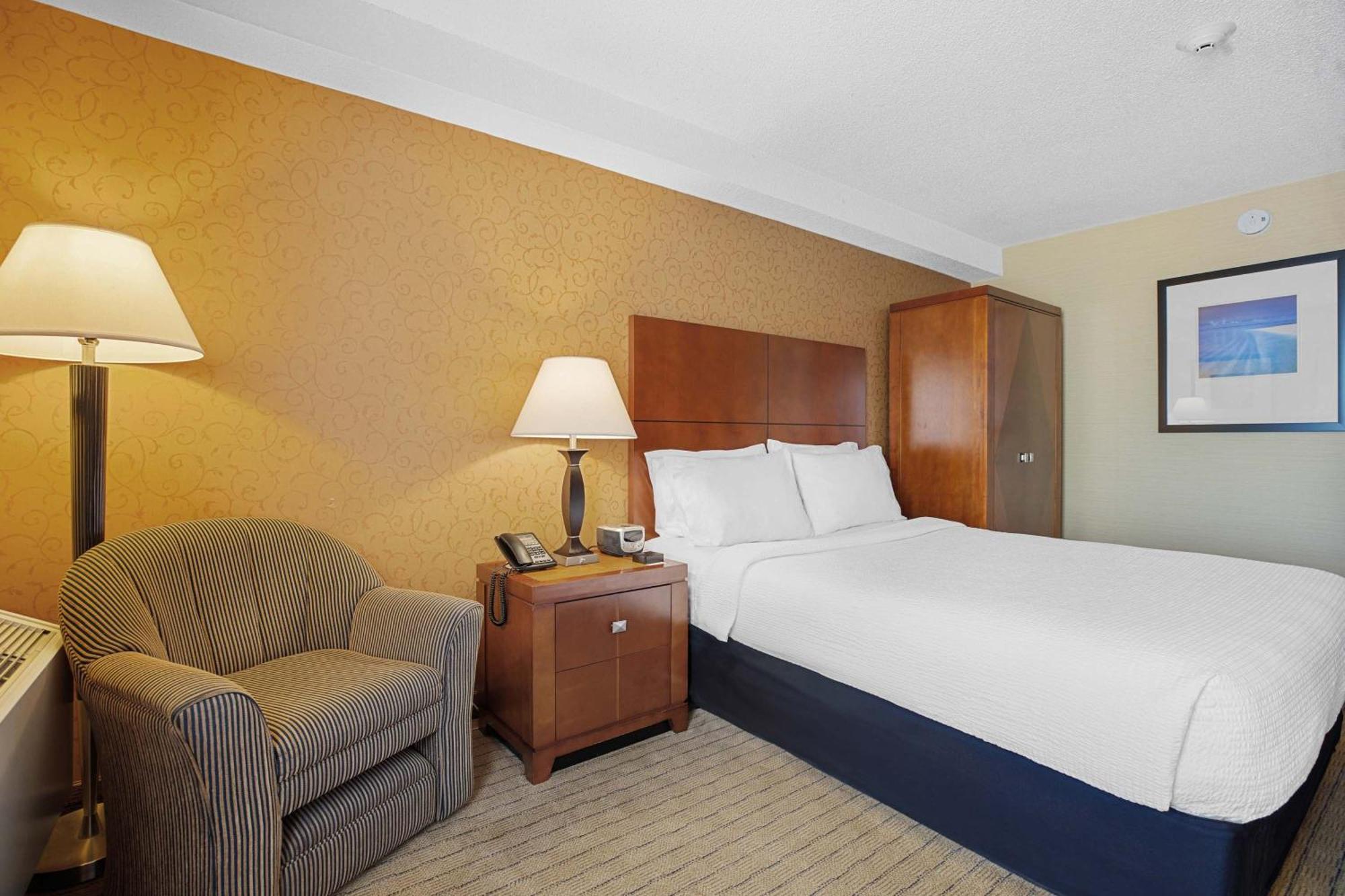 Sandman Hotel & Suites London Downtown Esterno foto