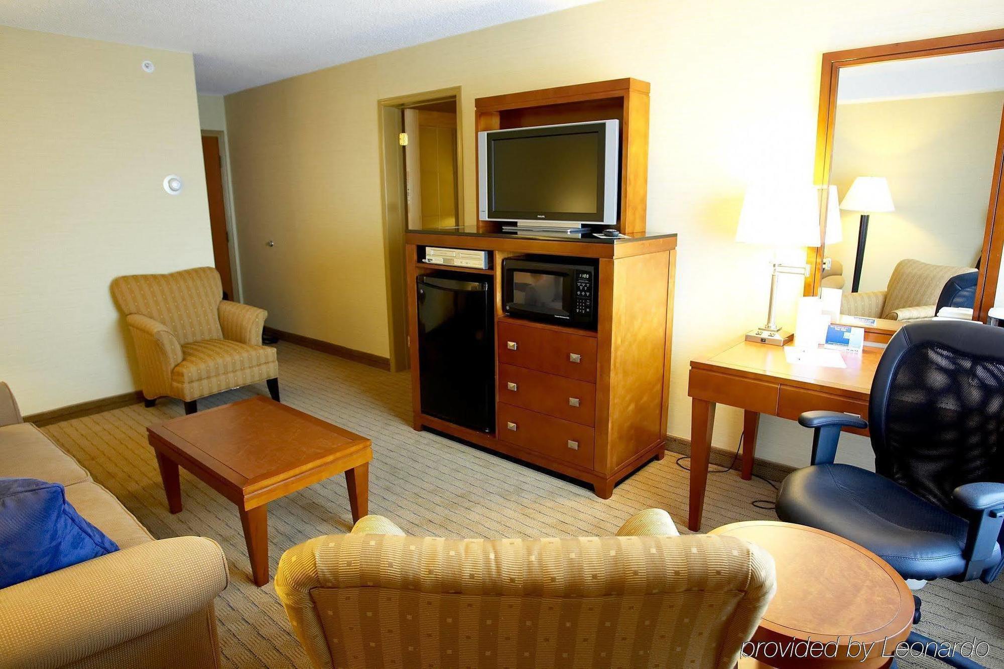 Sandman Hotel & Suites London Downtown Esterno foto